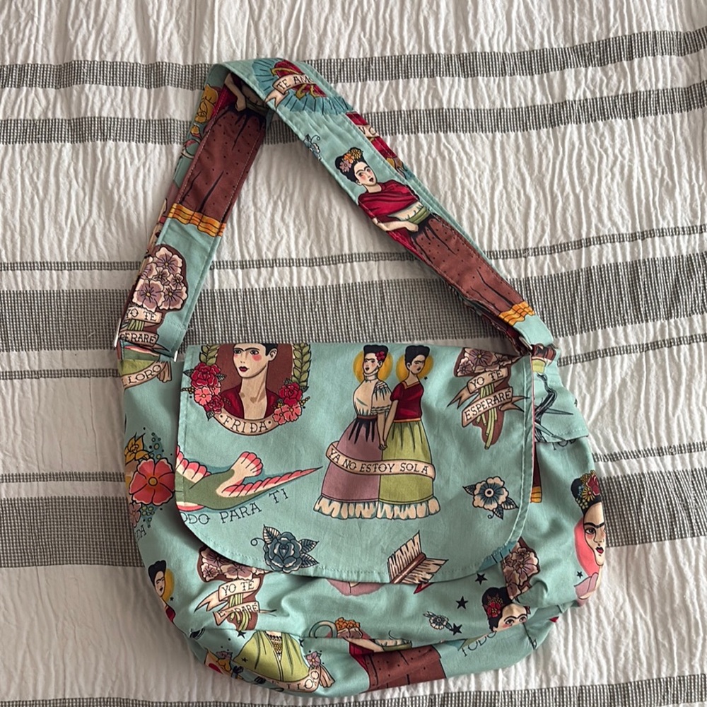 Frida Kahlo Women's Printed Shoulder Bag